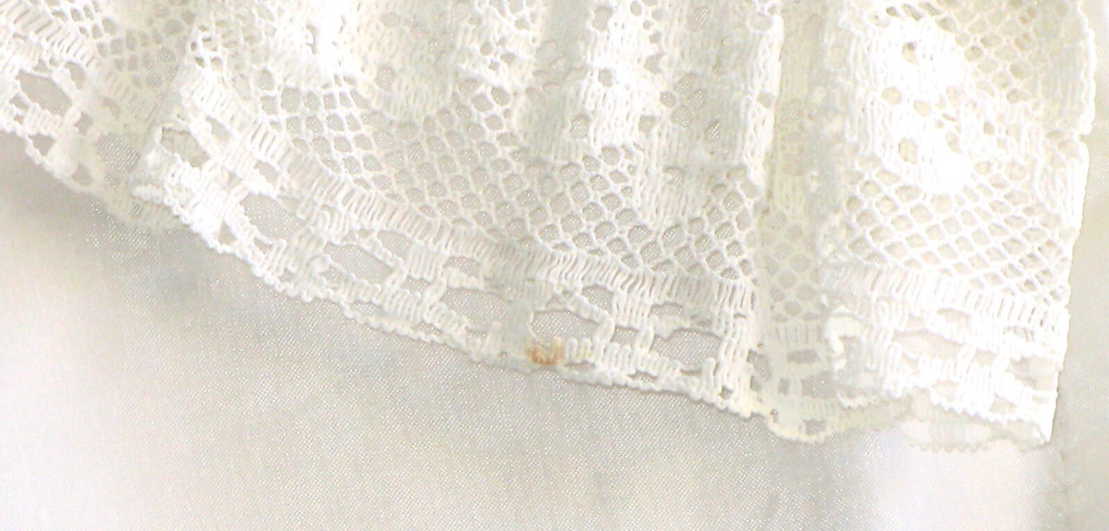 Vintage 1973 Prof.-Made Prairie-Style Lace & Chiffon Wedding Dress w/Train, S