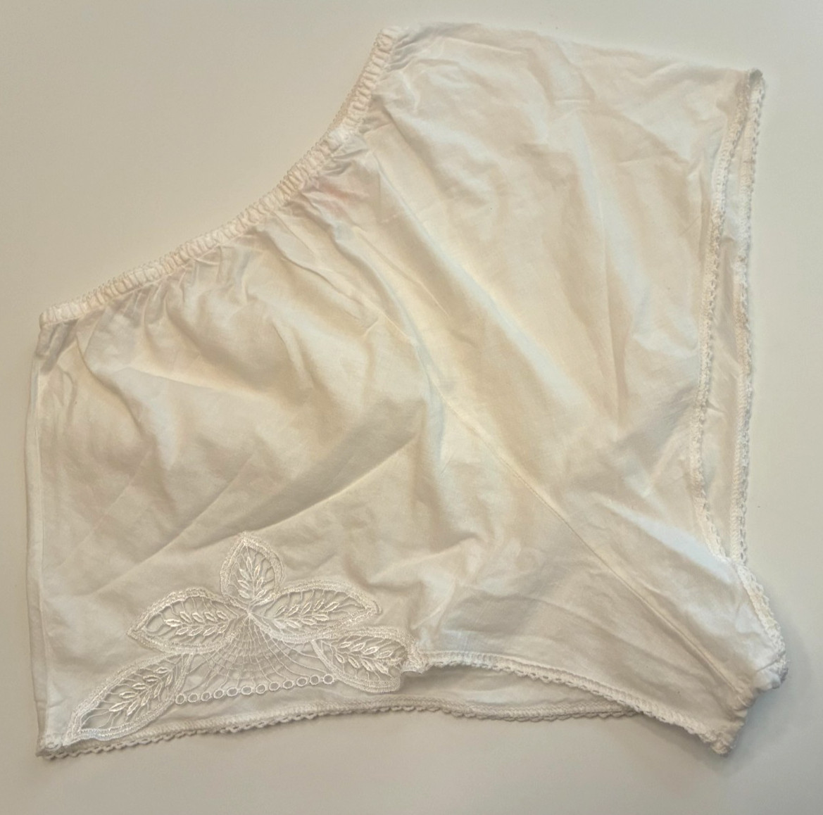 Vintage 60s LADY LYNNE White COTTON PANTIES Size Petite Small Battenburg Lace
