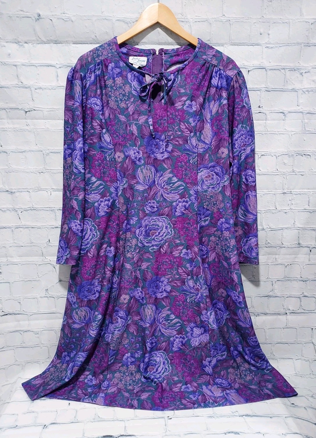Lady Laura By Toni Todd Dress Size 14 Union Retro Vintage Purple Floral Tie Neck