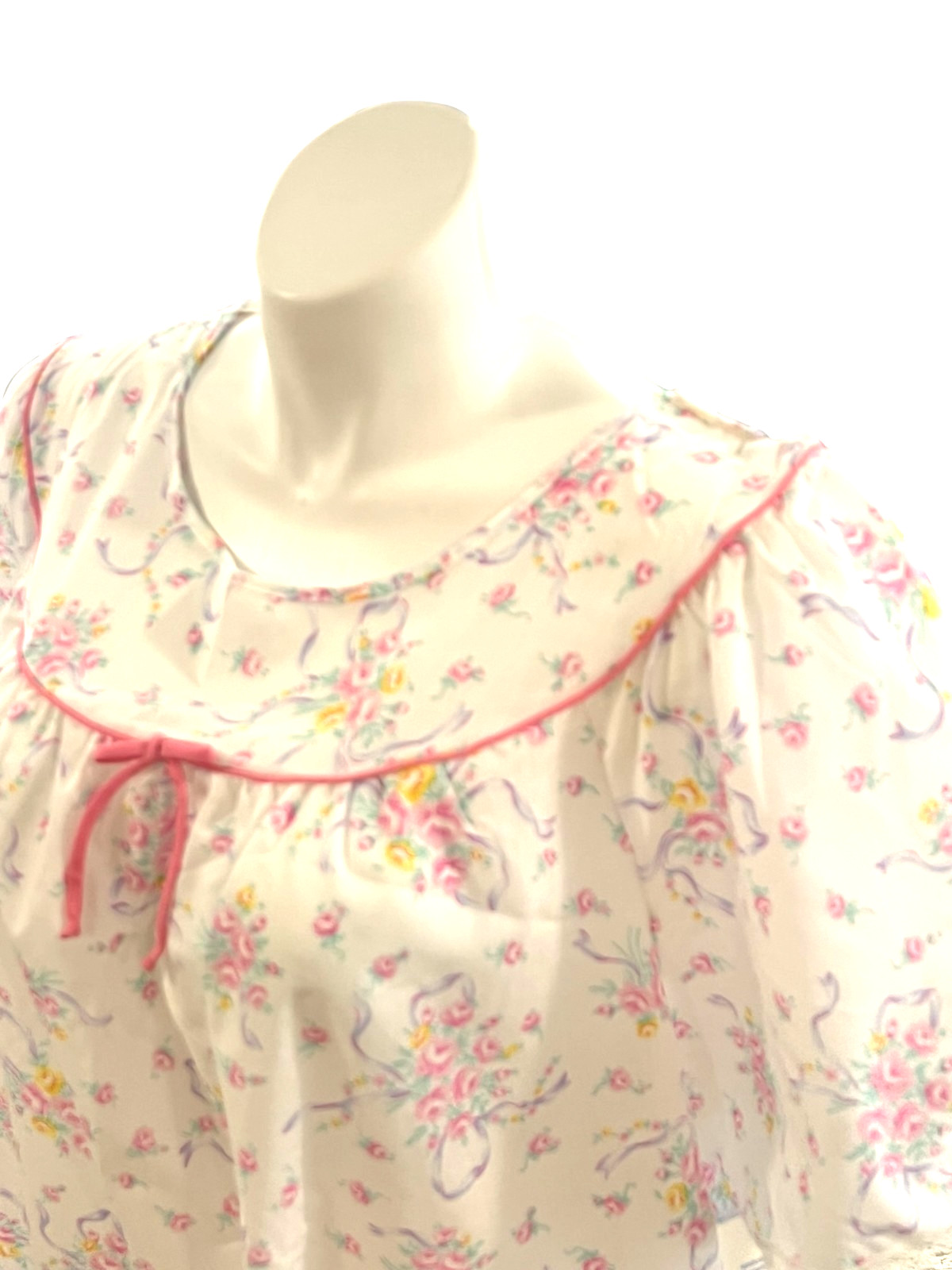 Vintage 70s Lingerie by Dixie Belle White Floral Night Gown with Pockets NWT