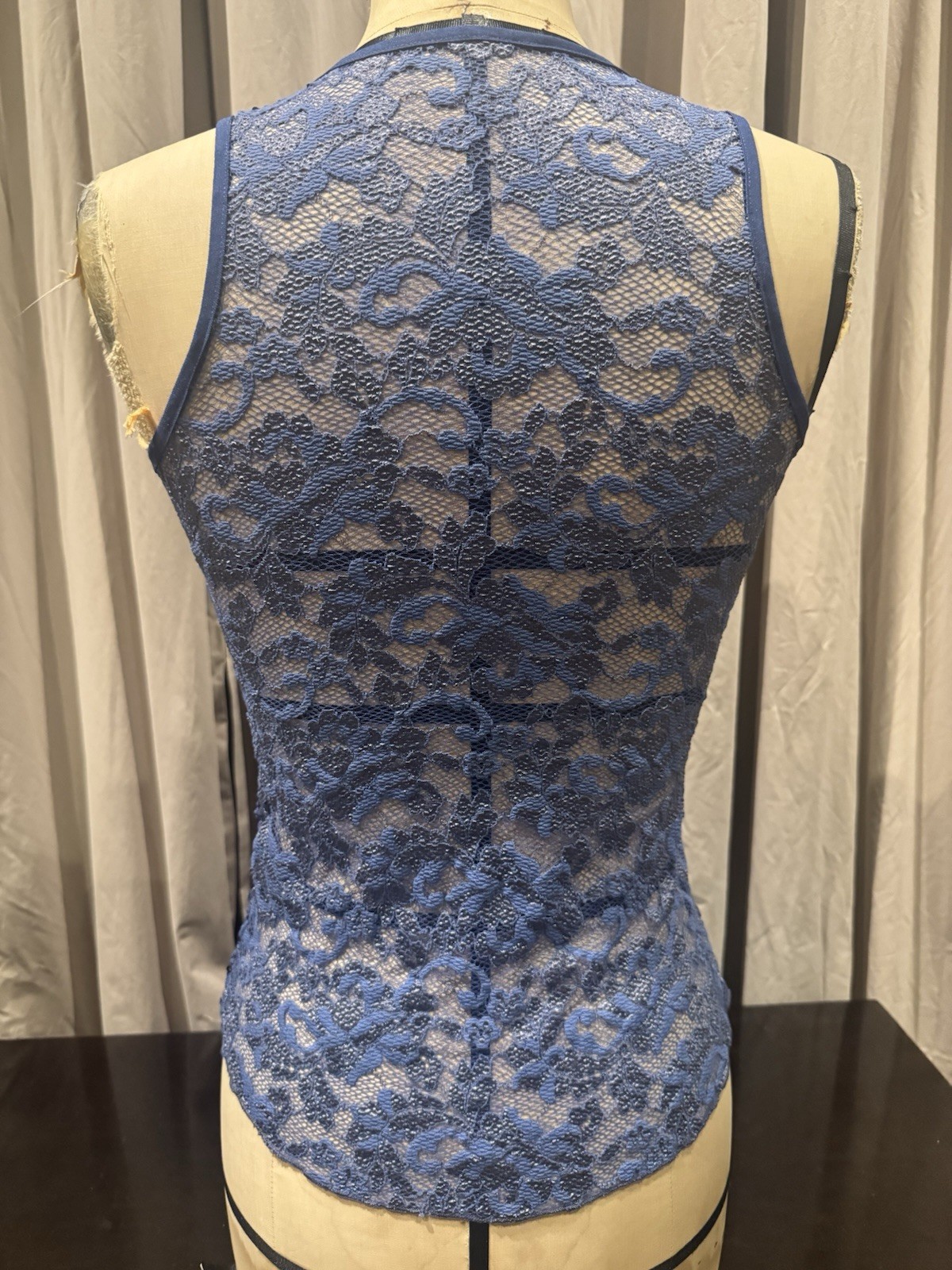 Ann Ferriday Drape Embroidered Pucker Sequin And Lace Top S /M