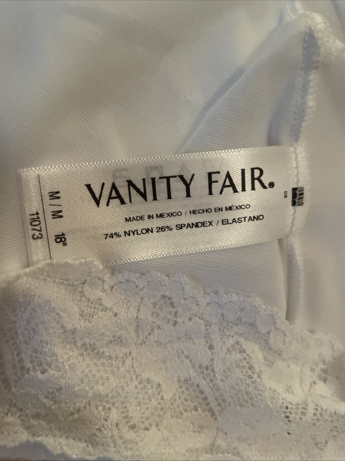 VANITY FAIR White Size Medium Half Slip Lace 18”