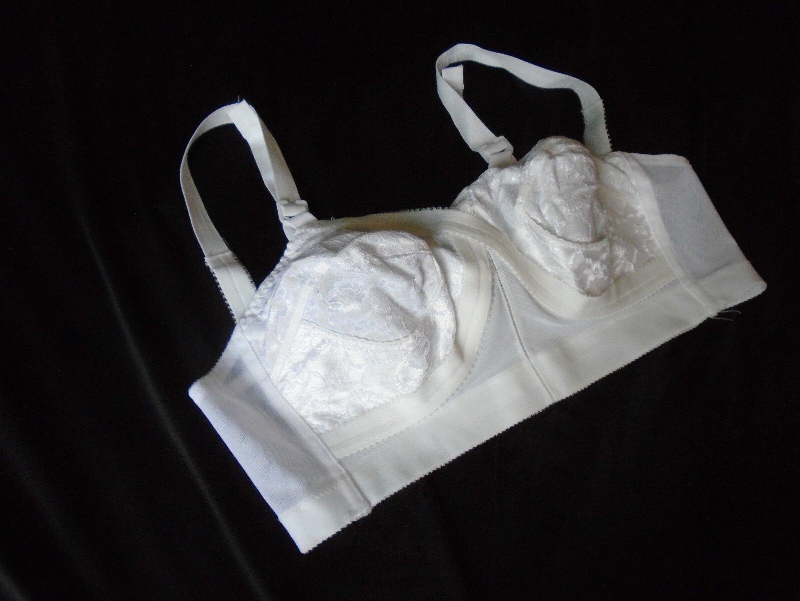 34D White Nylon & Lace Unlined Wireless Vintage Women&rsquo;s UNDERSCORE Bra #3621 34D