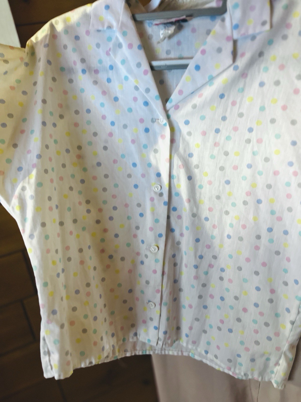 True Vintage Rhapsody Women&rsquo;s Blouse Size M Petite White With Pastel Polka Dots