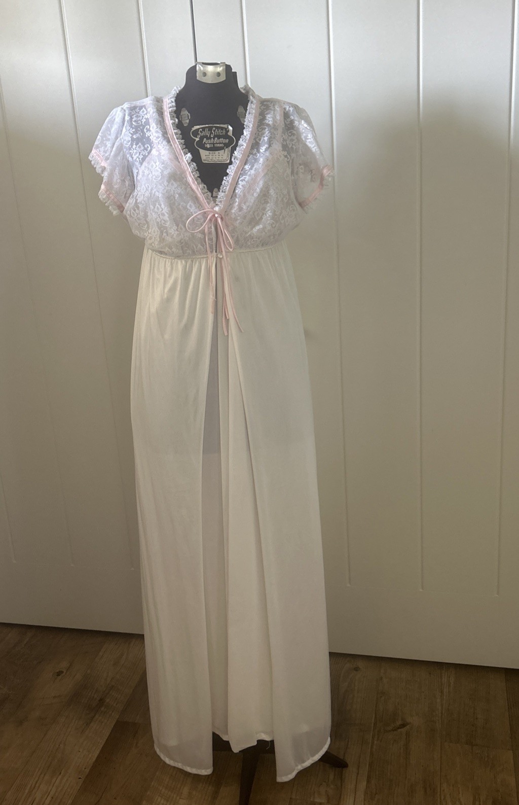 Vintage Suzy Star Junior Lingerie Nightgown And Robe Penoir Set Size 13