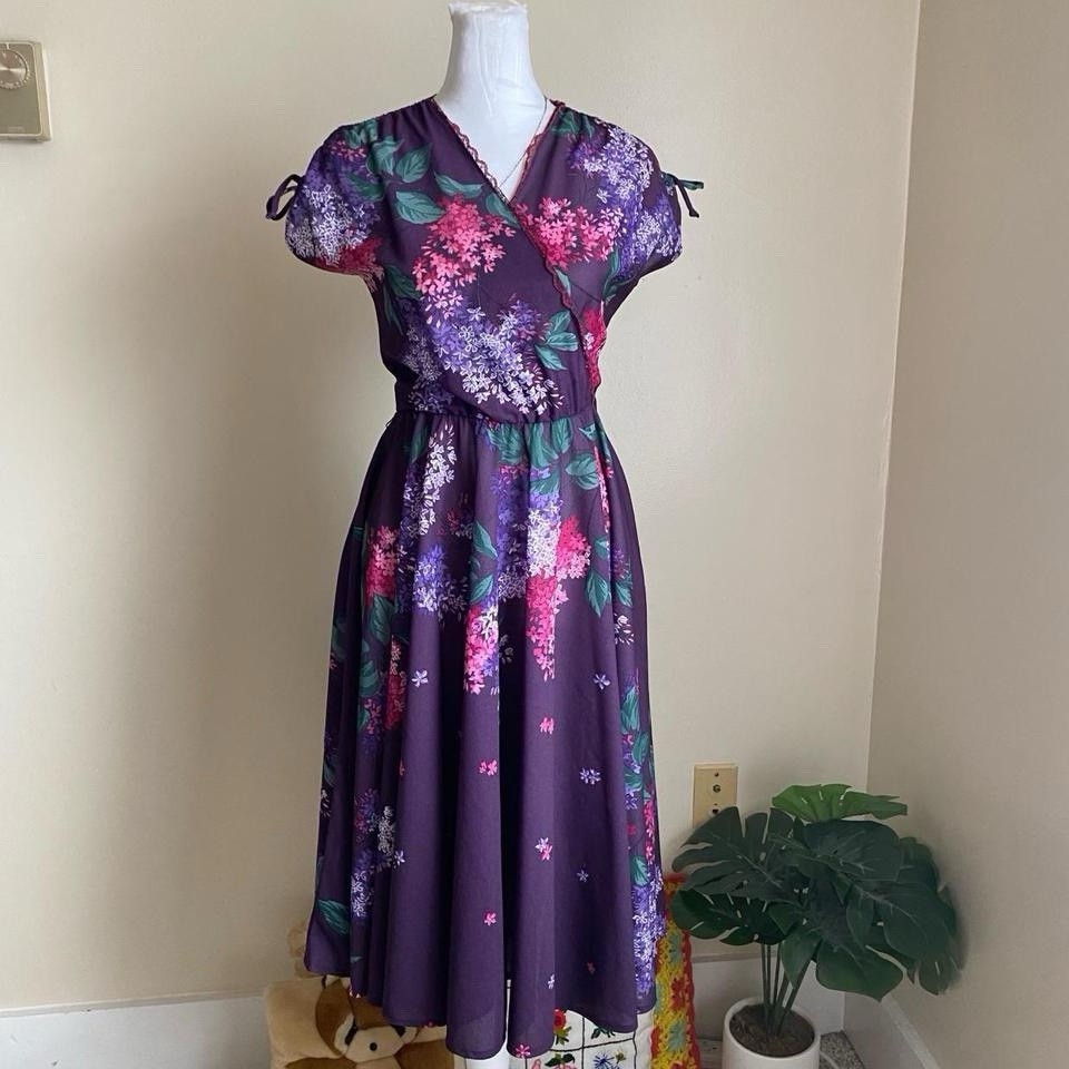 Vintage 70s Purple Floral Midi Dress
