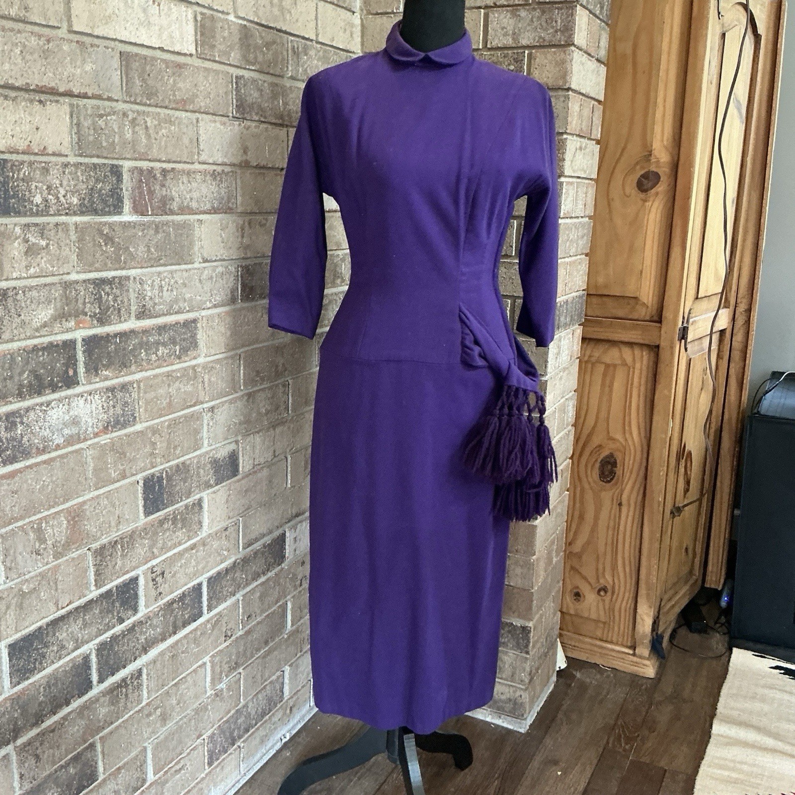 40s VTG Tailored Junior Purple Wool Wiggle Dress Tassle Hip Detail Size XS #37D7