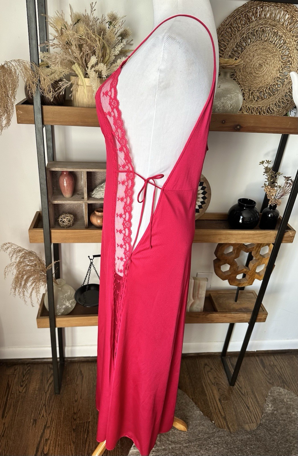 Vintage Kayser Size Medium Pink 100% Nylon Open Side Lace Full Length Nightgown