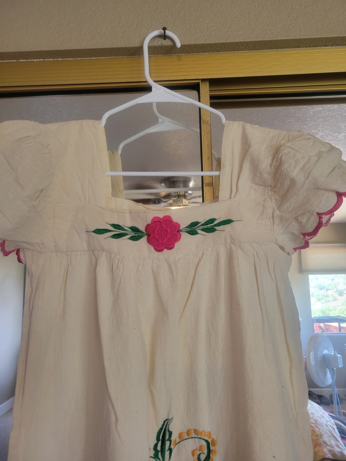 Boho Mexican Embroidered Dress Vintage, Size Small Cream W EMBROIDERED Flowers