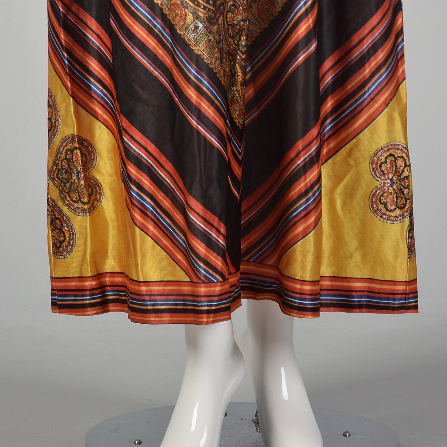 Medium 1970s Bohemian Multi-Color Long Sleeve Maxi Costume Dress VTG Boho