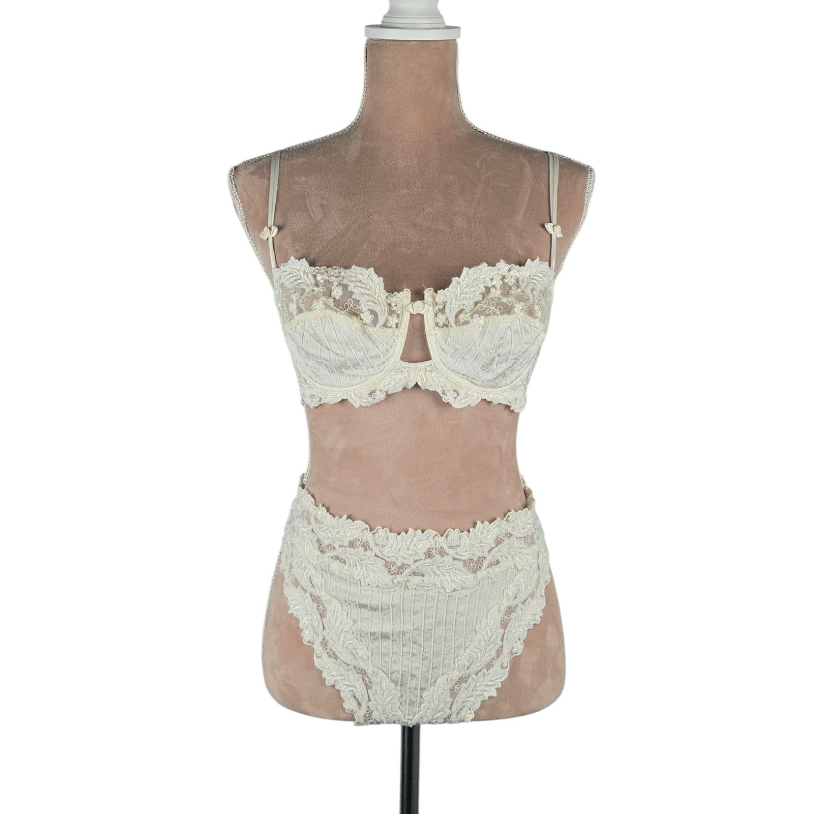 Vintage 90s Lise Charmel Ivory Cream Lace Lingerie Set 36C/L