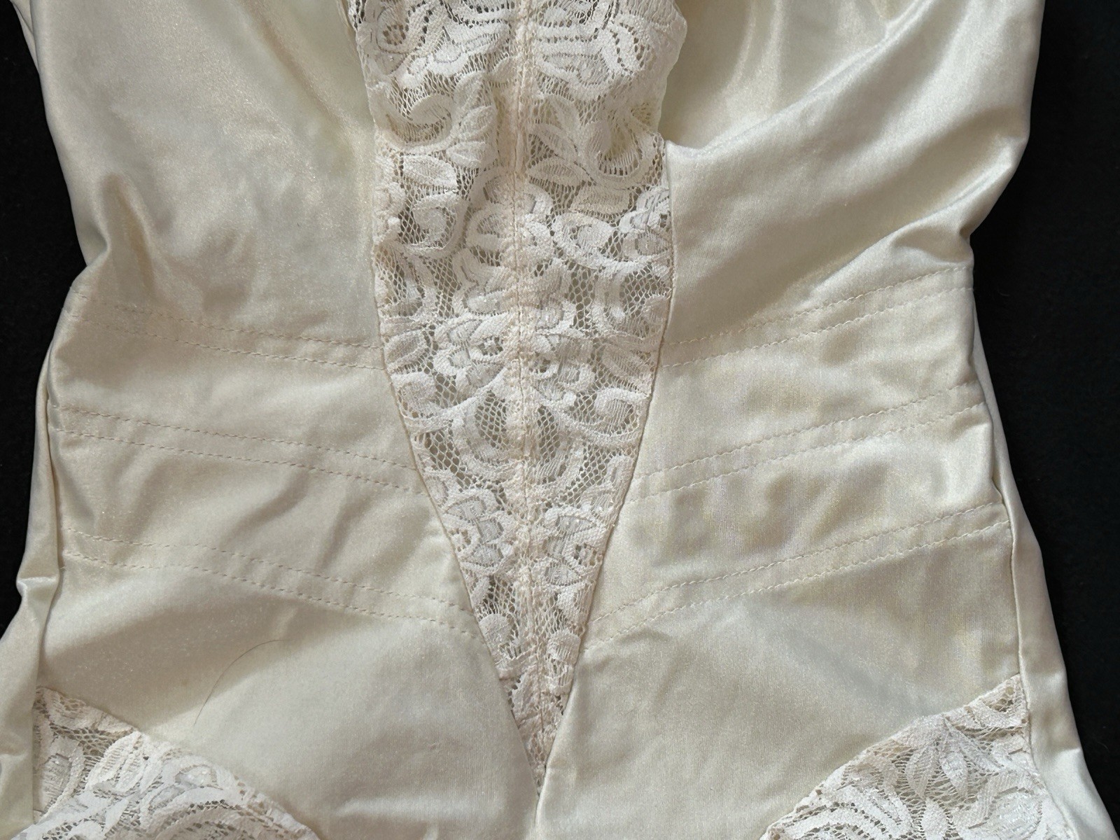 Vtg CROWN-ETTE 7917 Satin Lace Underwire Teddy Bodysuit Shapewear 38B Ivory