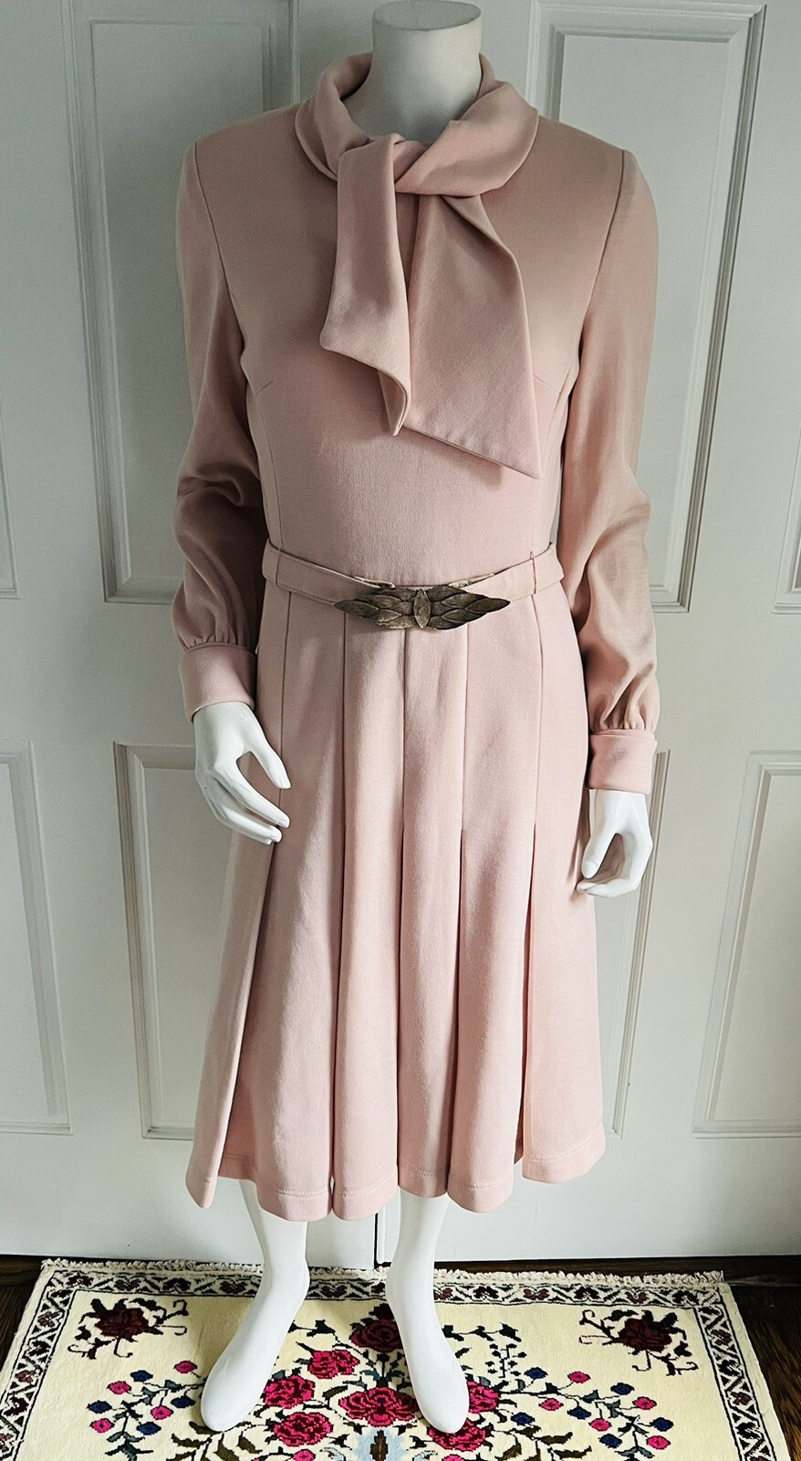 Vintage 1960s Mauve Pink Heavy Knit Dress Attached Neck Tie Pleated Skirt M
