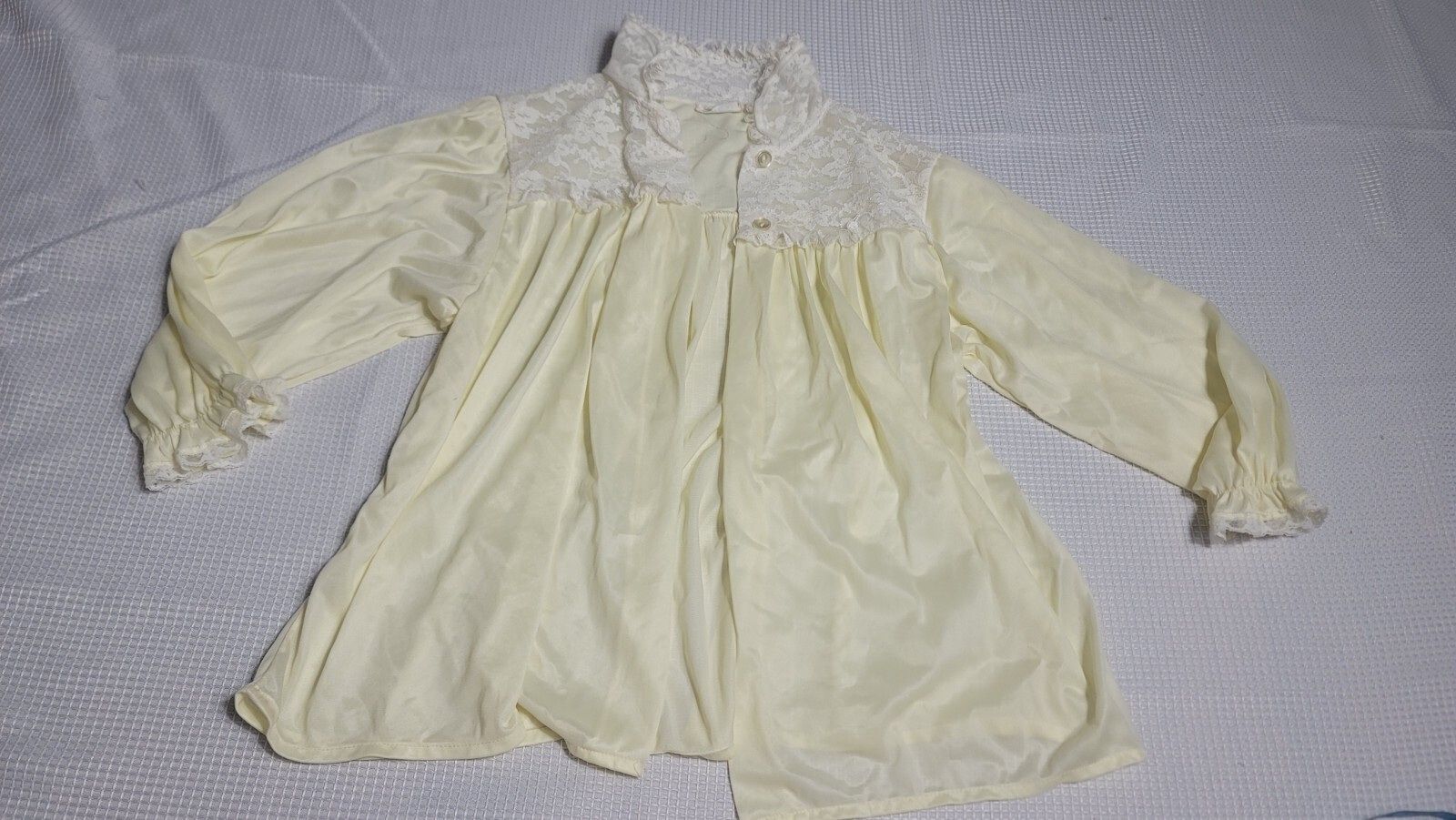 PHILMAID Pale Yellow Button Nylon SHEER LACE BED JACKET 1960s Lingerie 32/34