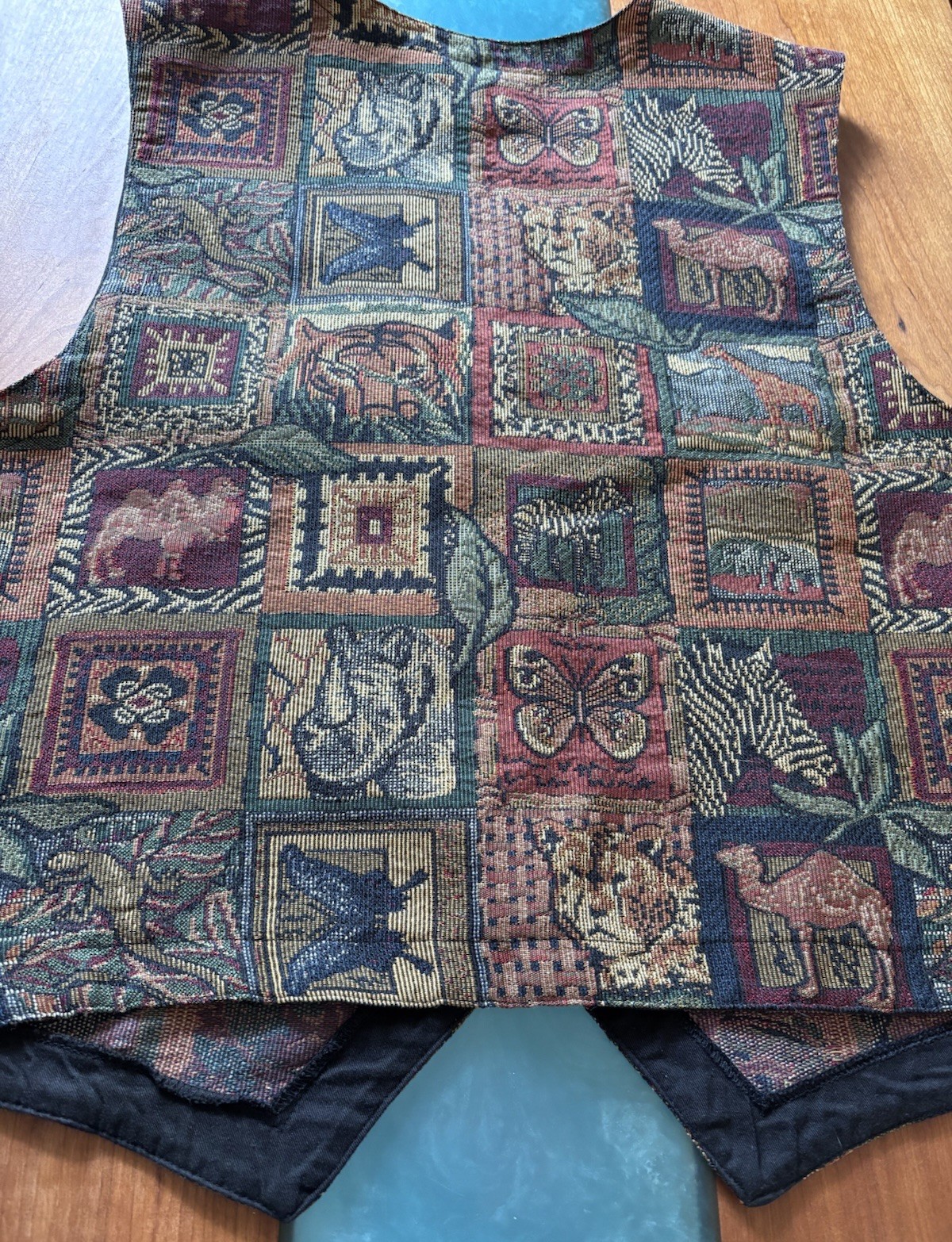 Vintage Tapestry Animal Print Pattern Boho Style Vest Women&rsquo;s XL | On The Verge