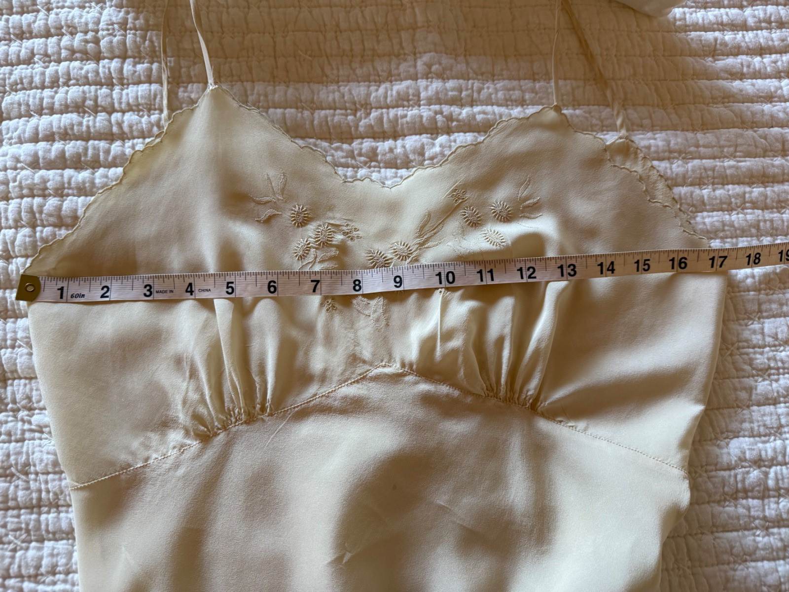 VTG 1940&rsquo;s Italian 100% Silk Handmade Ivory Slip or Nightgown