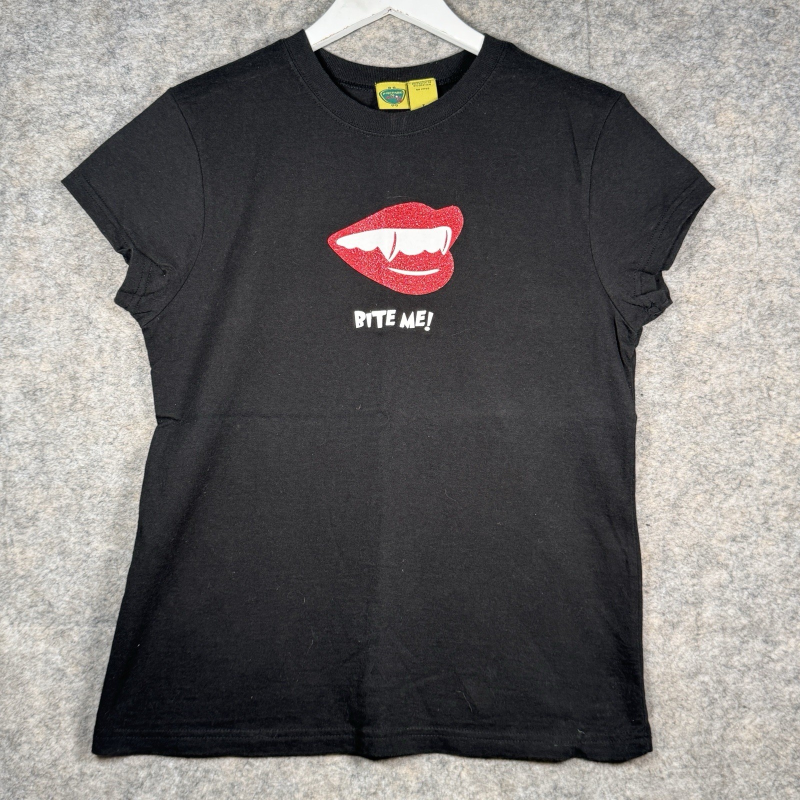 Vintage Y2K Womens Bite Me Fangs Vampire Style Black T Shirt Size L 18×24