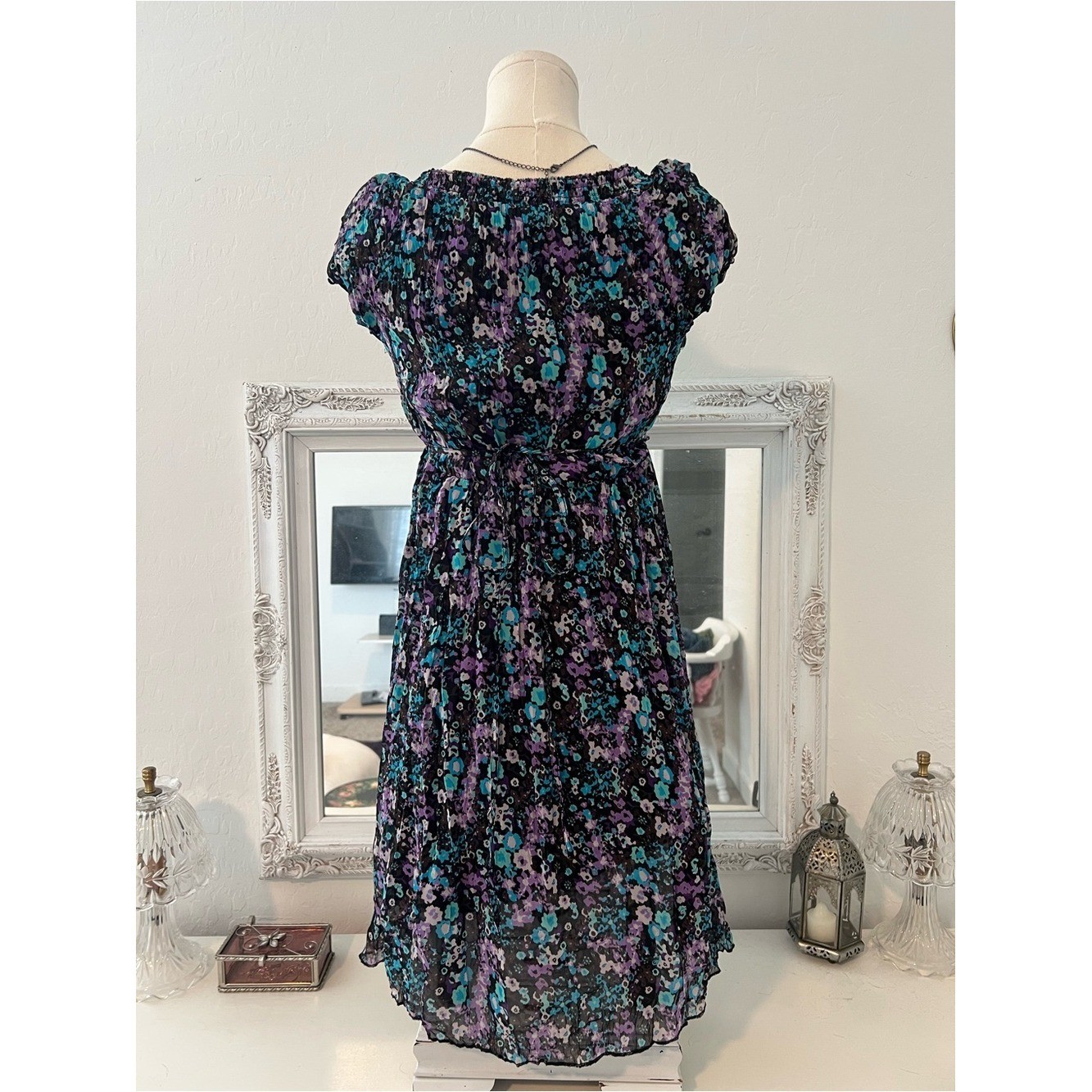 vintage y2k babydoll floral midi dress with cute button details and bow