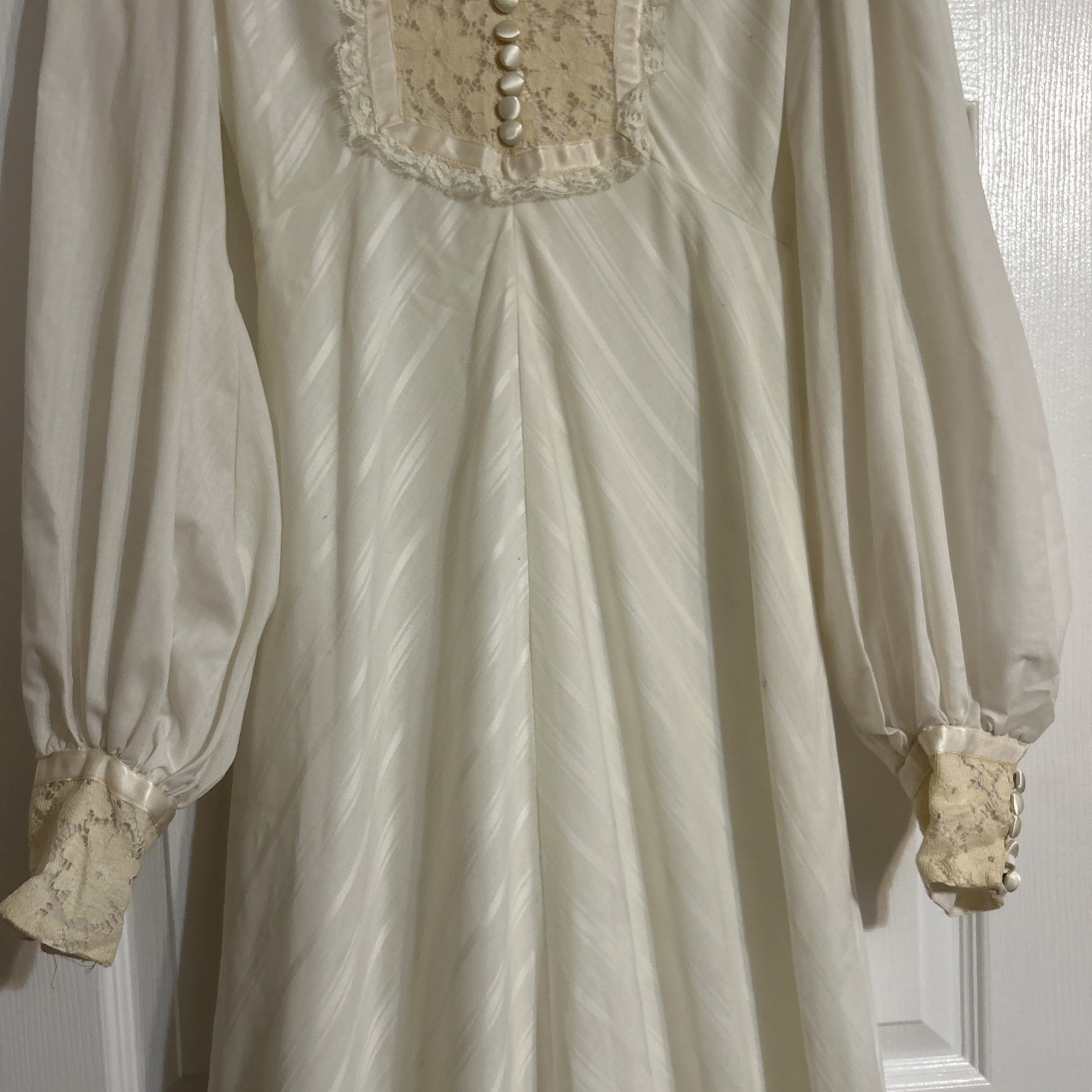 Vintage 1960’s /70’s Joseph Magnin Boho Hippie Prairie Dress Lace Trim Ivory