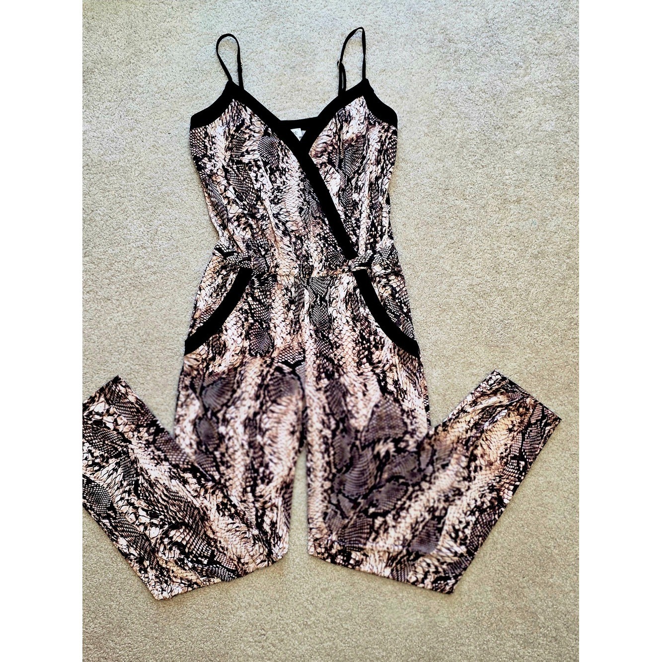 Cache YTK Women&rsquo;s Snake-Print Sleeveless Jumpsuit in Black and Beige Size 6
