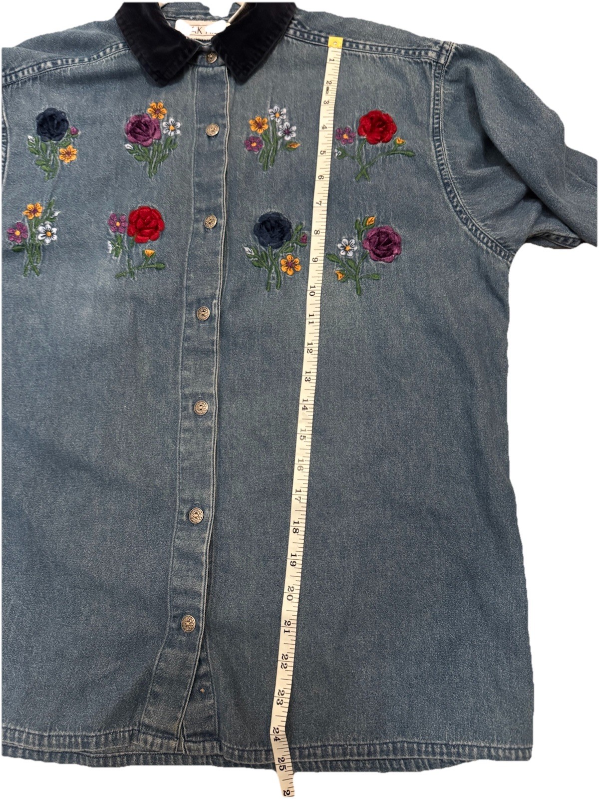 Vintage Oak Hill Denim Button-Down whimsical with Embroidered fairy print – Blue