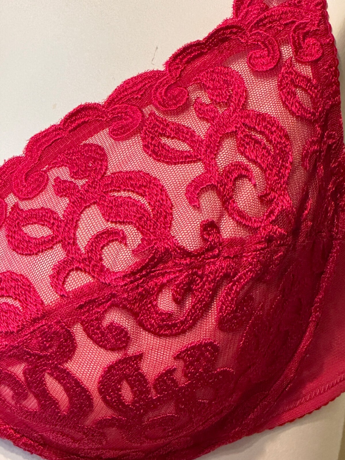 VINTAGE WACOAL 85199 ~ RED ARABESQUE SEMI SHEER FULL FIGURE UNDERWIRE BRA 34C
