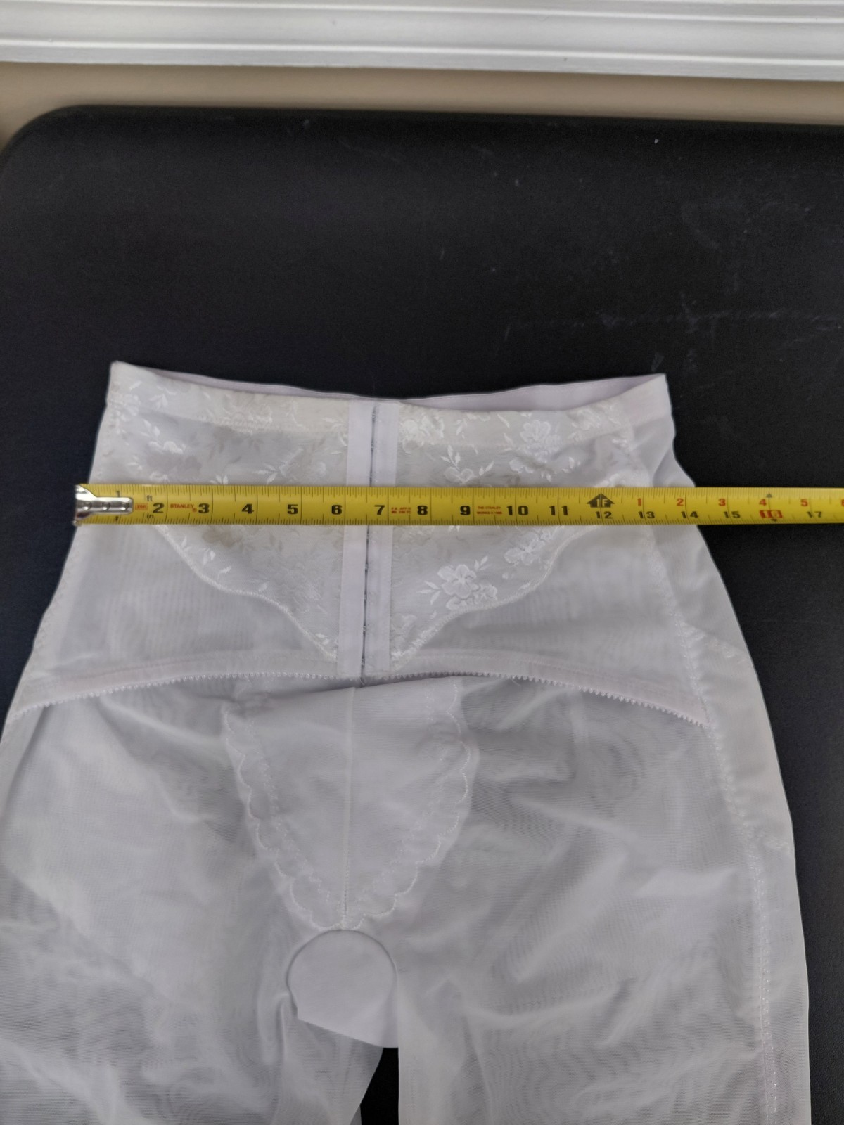Vintage Crown-nette White Girdle No Garter Size 40