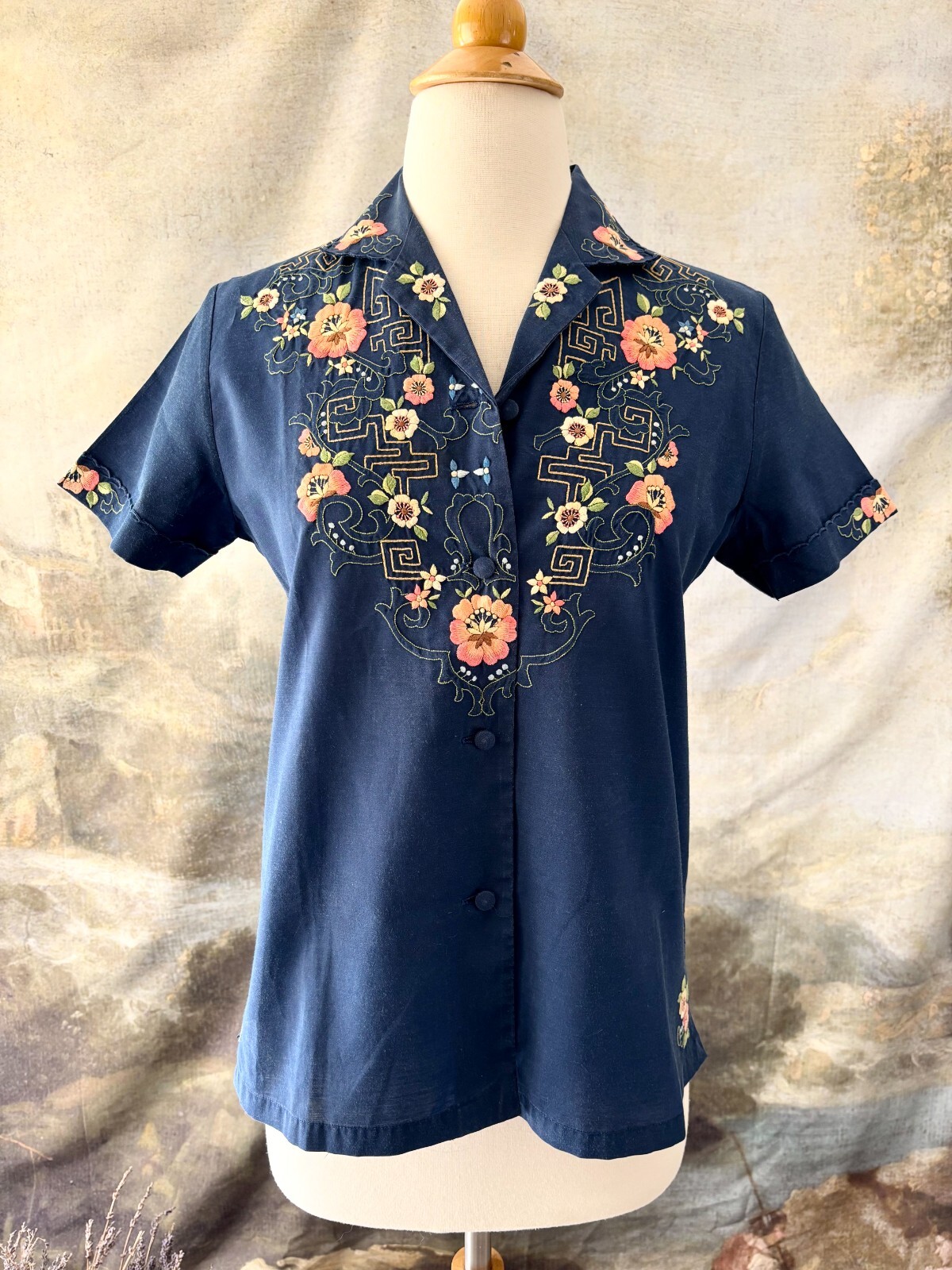 Rare Vintage 60s Daffodil Short Sleeve Navy Blue Floral Hand Embroidered