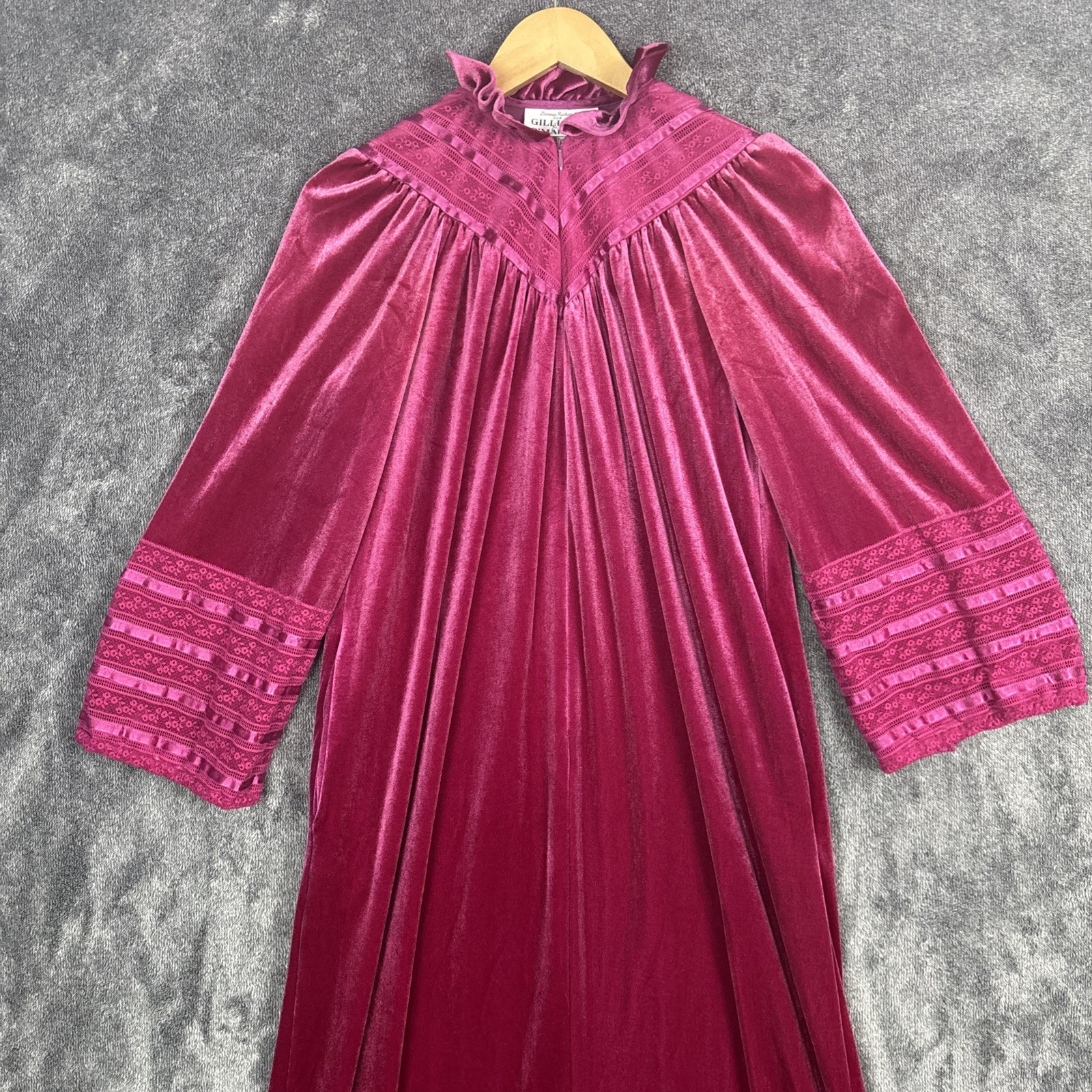 Vintage Gilligan O’Malley Velvet Hostess Robe Dress S Pink Berry USA Bell Sleeve