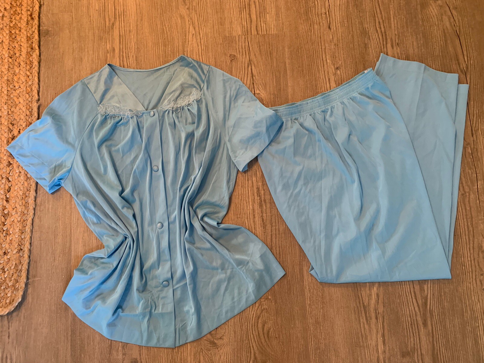 Vintage Vanity Fair Pajamas Women’s Sz 40 100% Nylon Shirt Pants Aqua Blue