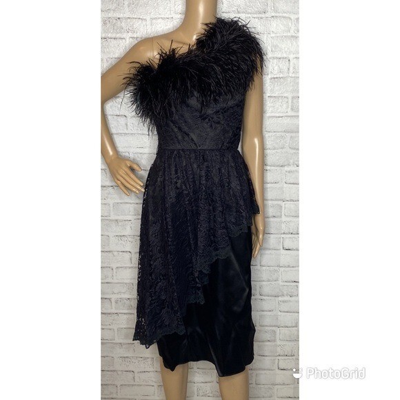 Vintage New Leaf Samir black lace feather one shoulder 80s dress 5/6 fits XS