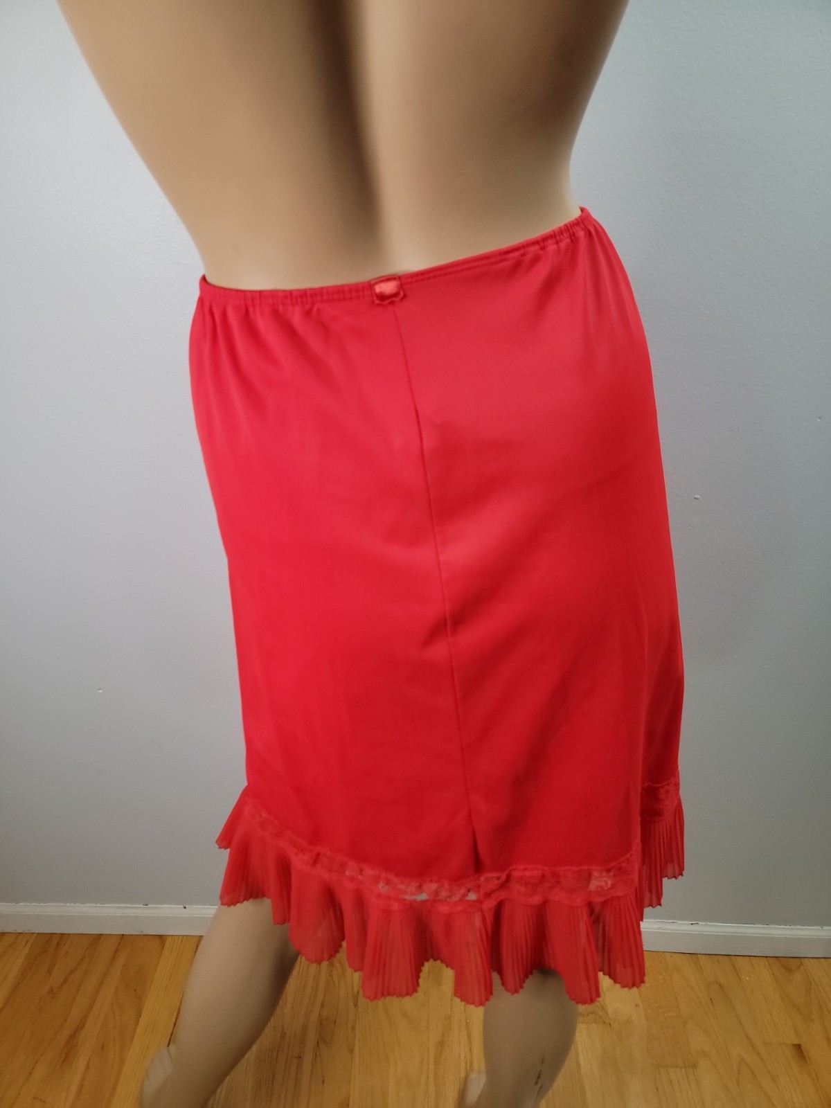 Vintage Charmode All Nylon Pillowtab Red Half SlipLace/Pleat/detail Size Small
