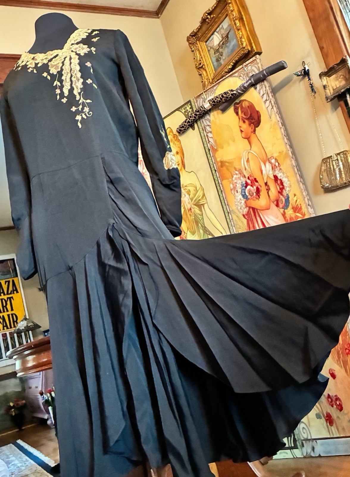 1920&rsquo;S Flapper Drop Waist Afternoon Dress Asymmetrical Lace Embroidery Silk