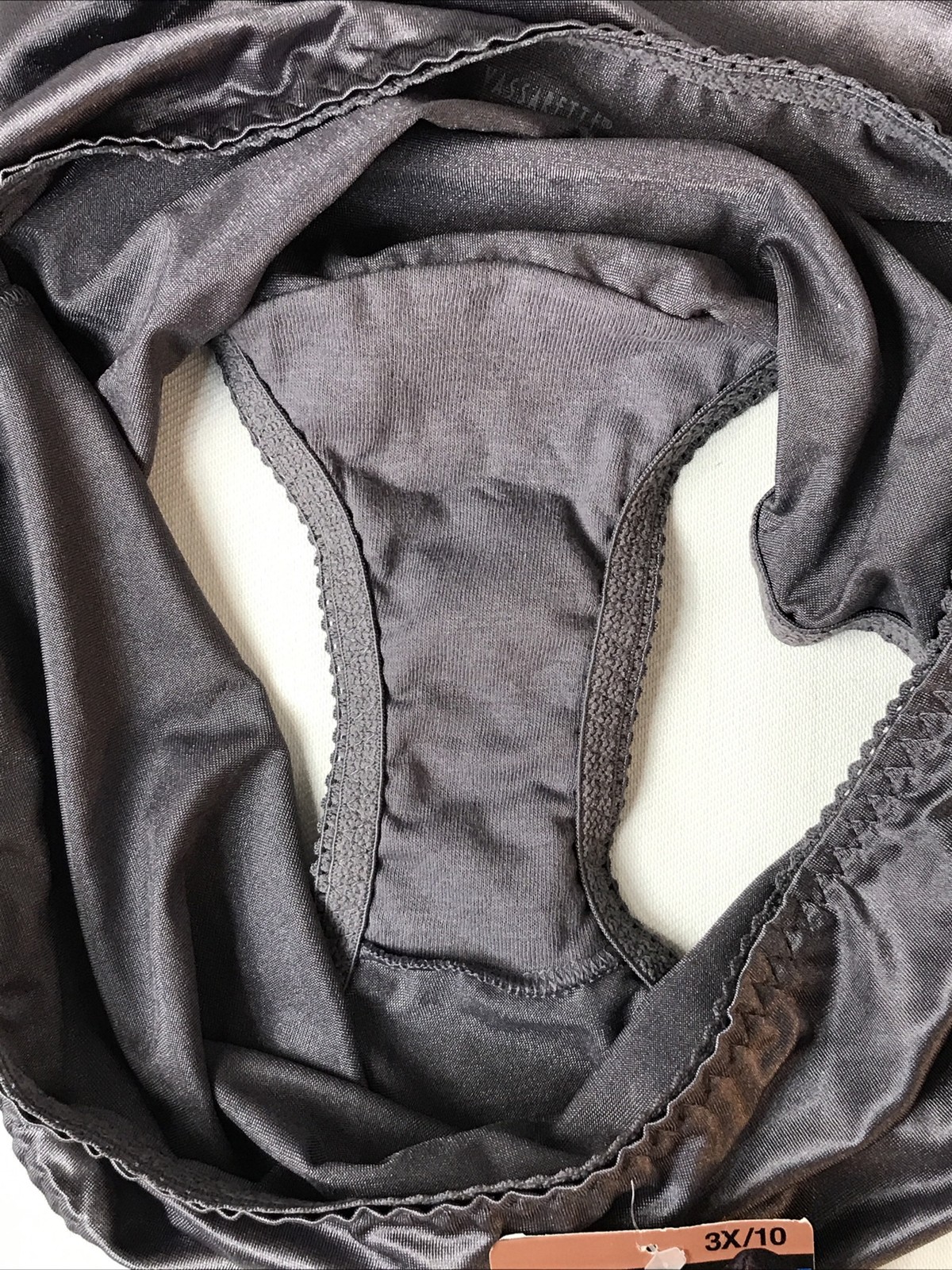 3X Vassarette Undershapers Light Control Panties Second Skin Satin NWT Steele