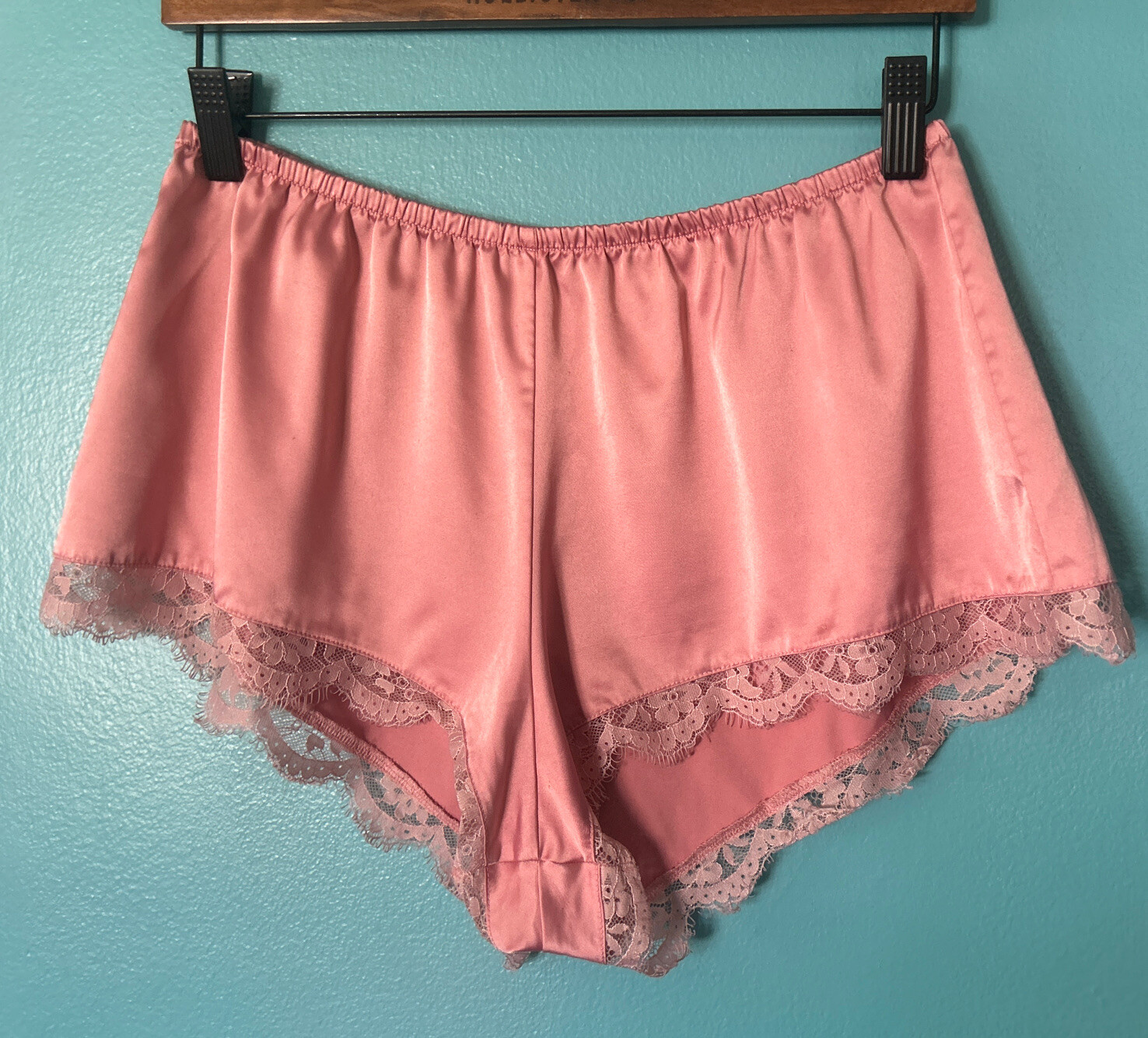 Vtg 90’s Gilligan O’Malley Satin Glossy Smooth Sleep Shorts Pink Eyelash Lace M