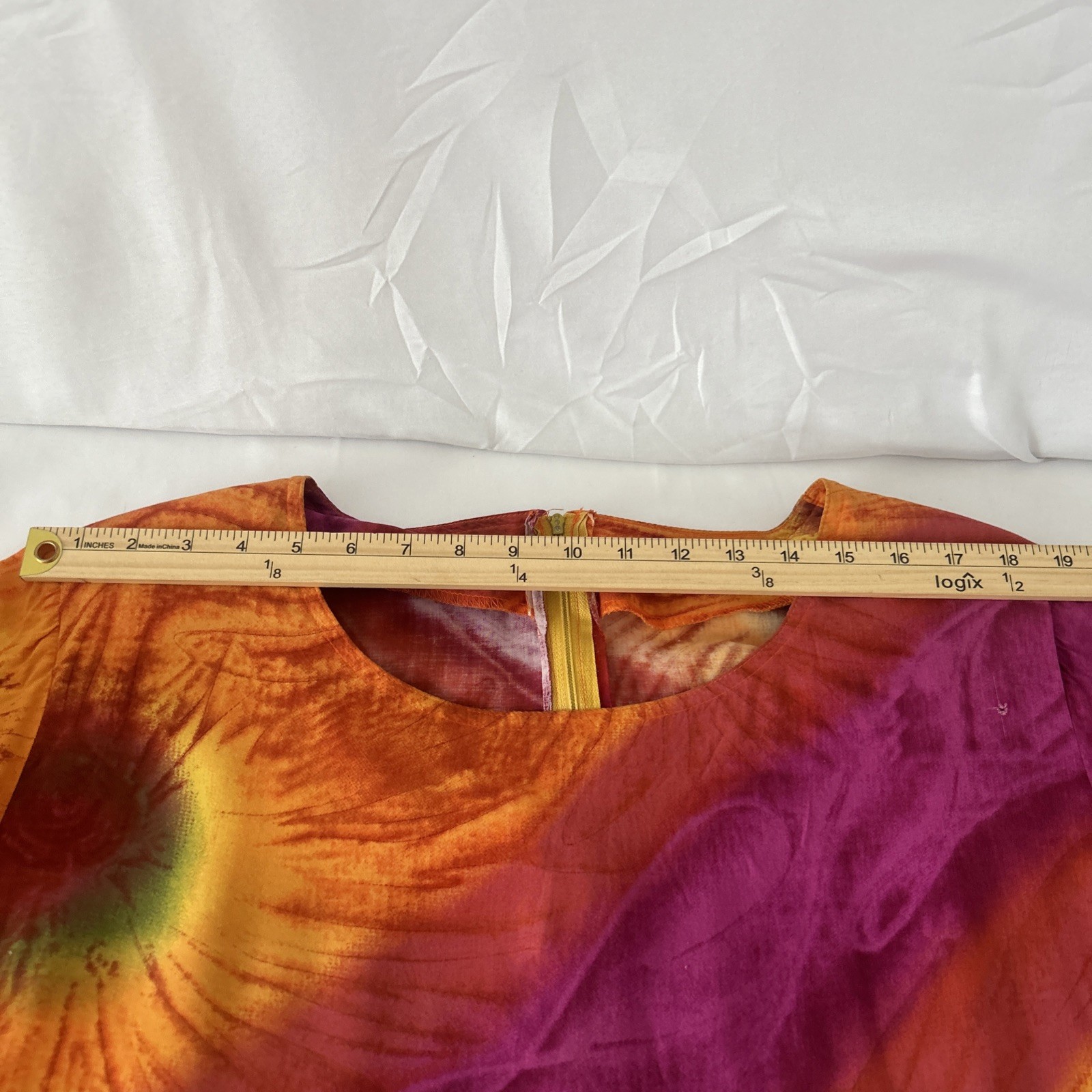 1980’s Homemade Psychedelic Sunburst Caftan Hippie Tye-dye Maxi Dress S-22-24W