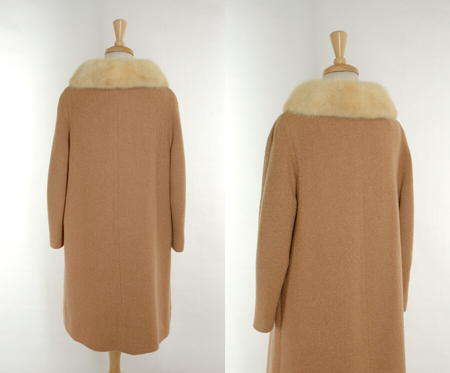 VTG 1960s MEDIUM LARGE Camel Cream Coat Wool Tweed Oversize Mod Fox Fur Collar