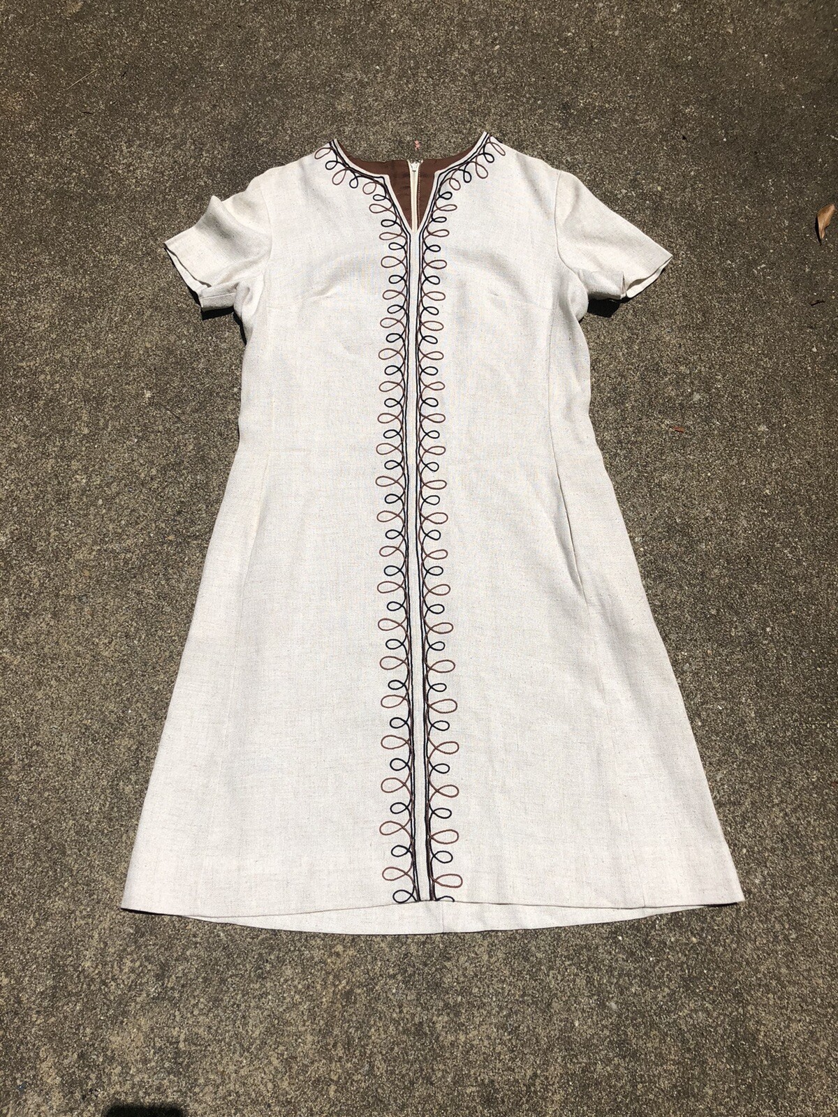 Vintage L’Aiglon 60’s/70’s Tan Embroidered Designs Wiggle Pencil Dress ~M