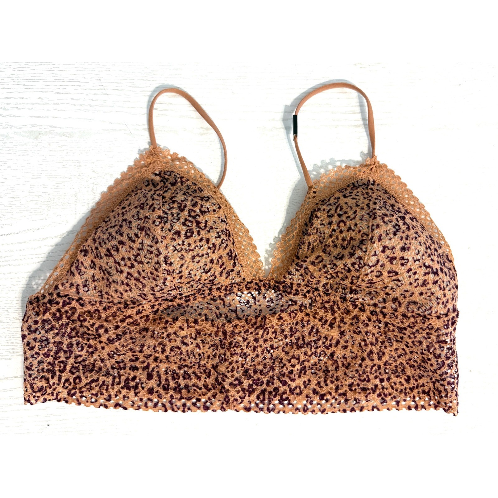 NWT Victoria&rsquo;s Secret Wireless Padded Lace Bralette Leopard Print Medium