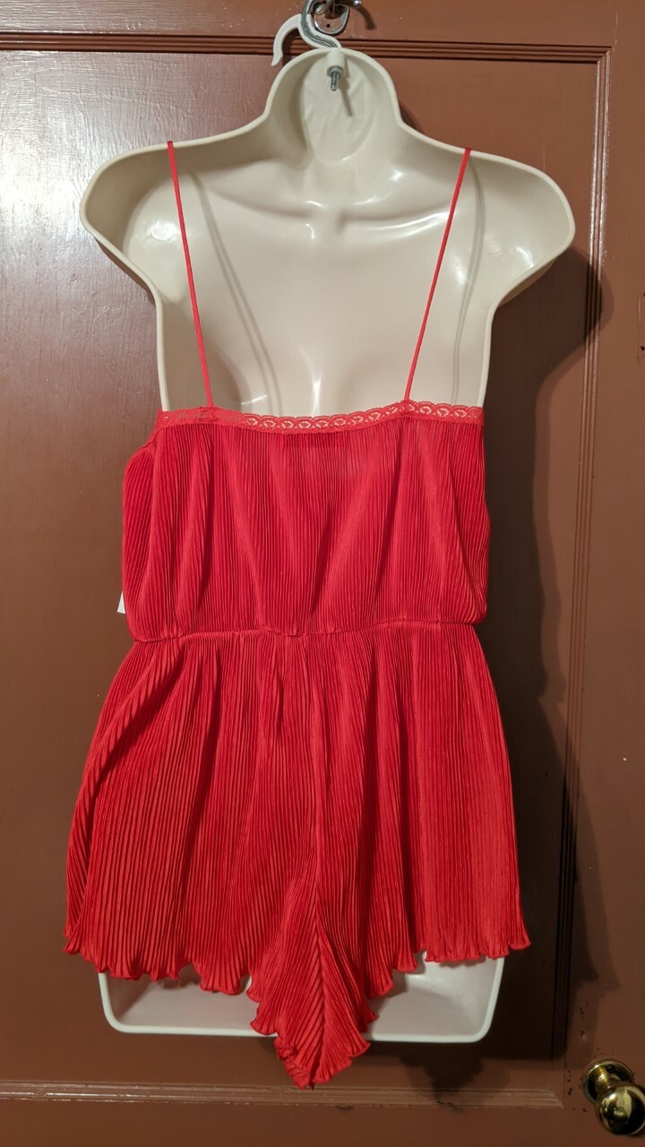 NWT!! RED VINTAGE VTG MISS ELAINE PLEATED TEDDY/ROMPER/BODYSUIT-MEDIUM