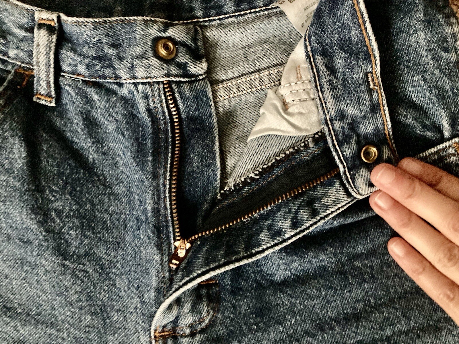 Vintage RUSTLER high waist straight leg medium wash denim mom jeans Straight Leg