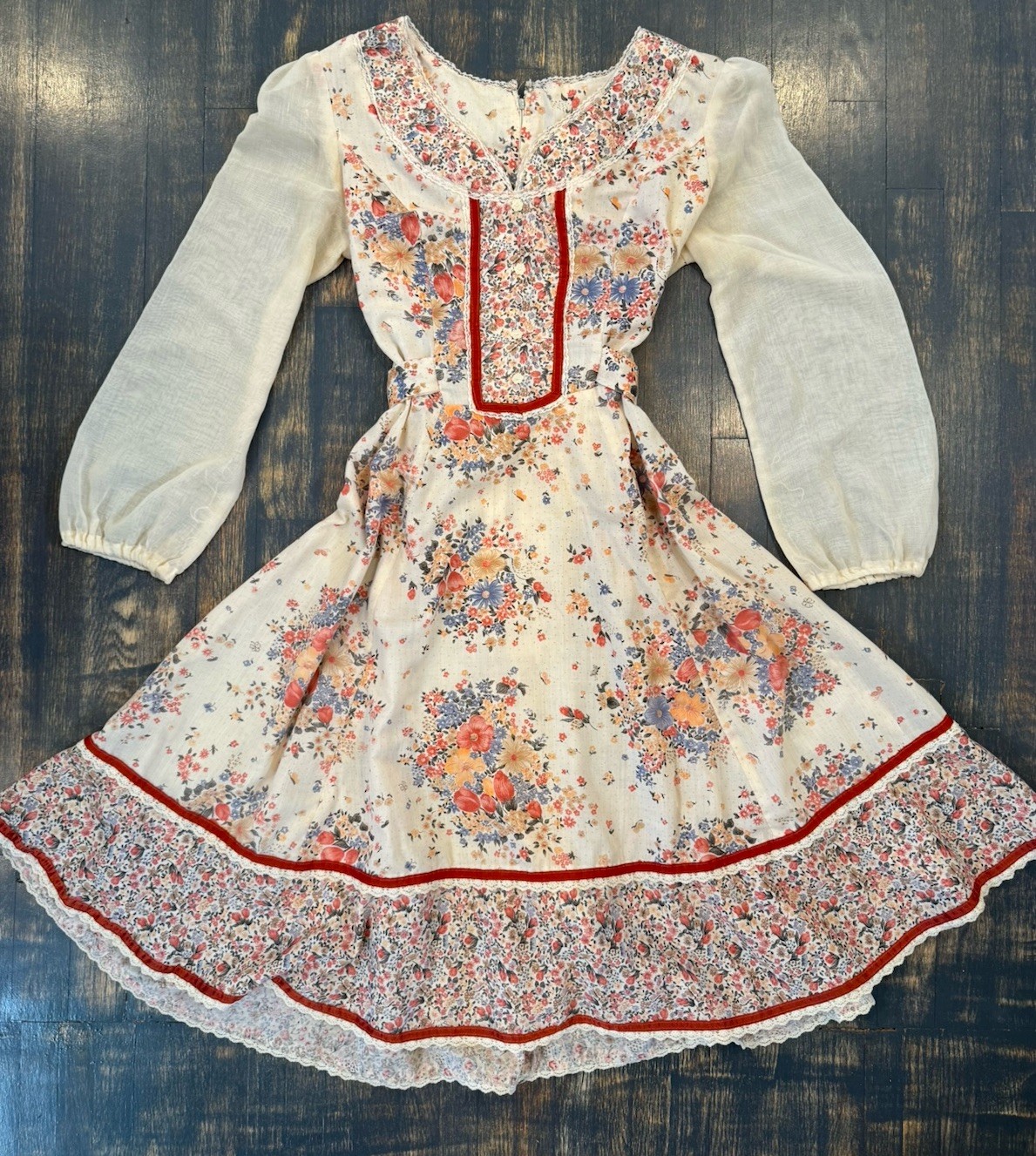 Beautiful 1970s Vintage Prairie Hippie Bohemian Summer Dress S/M Floral