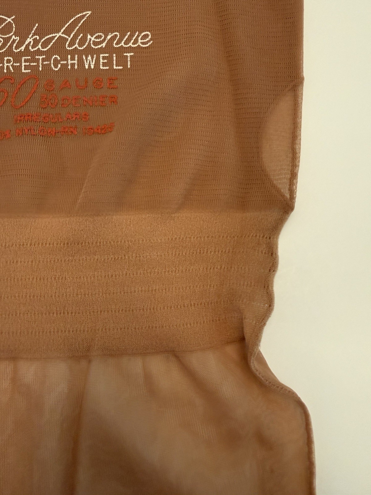 Vintage Park Ave Full Fashioned Seamed Stretch Welt Flat Knit Stockings