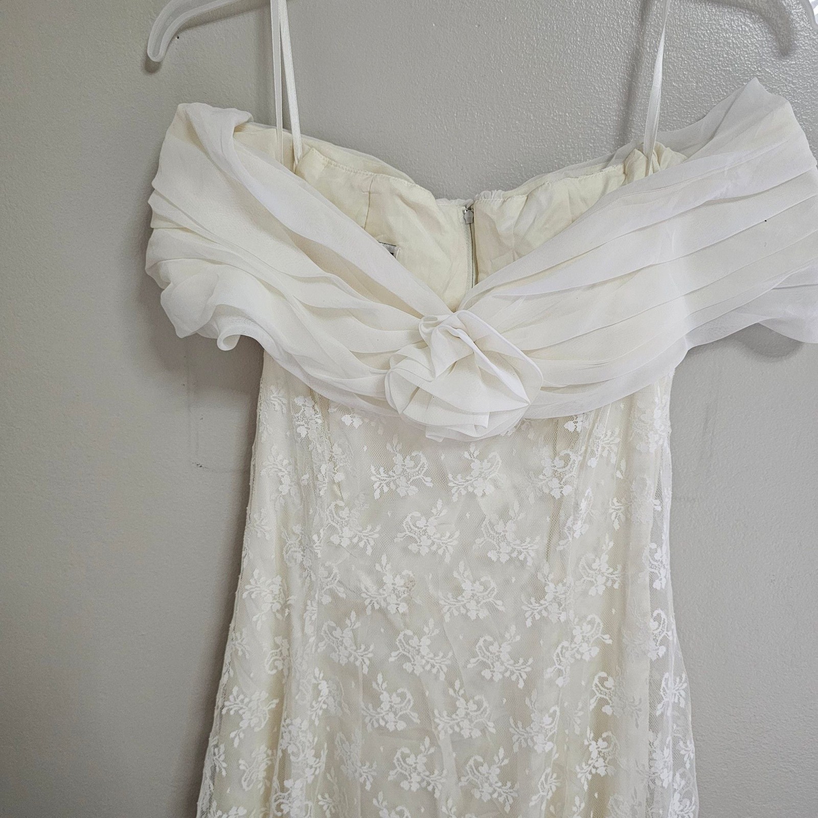 Vintage Scott McClintock Lace Off Shoulder Formal Gown Dress USA Size 10 Vintage