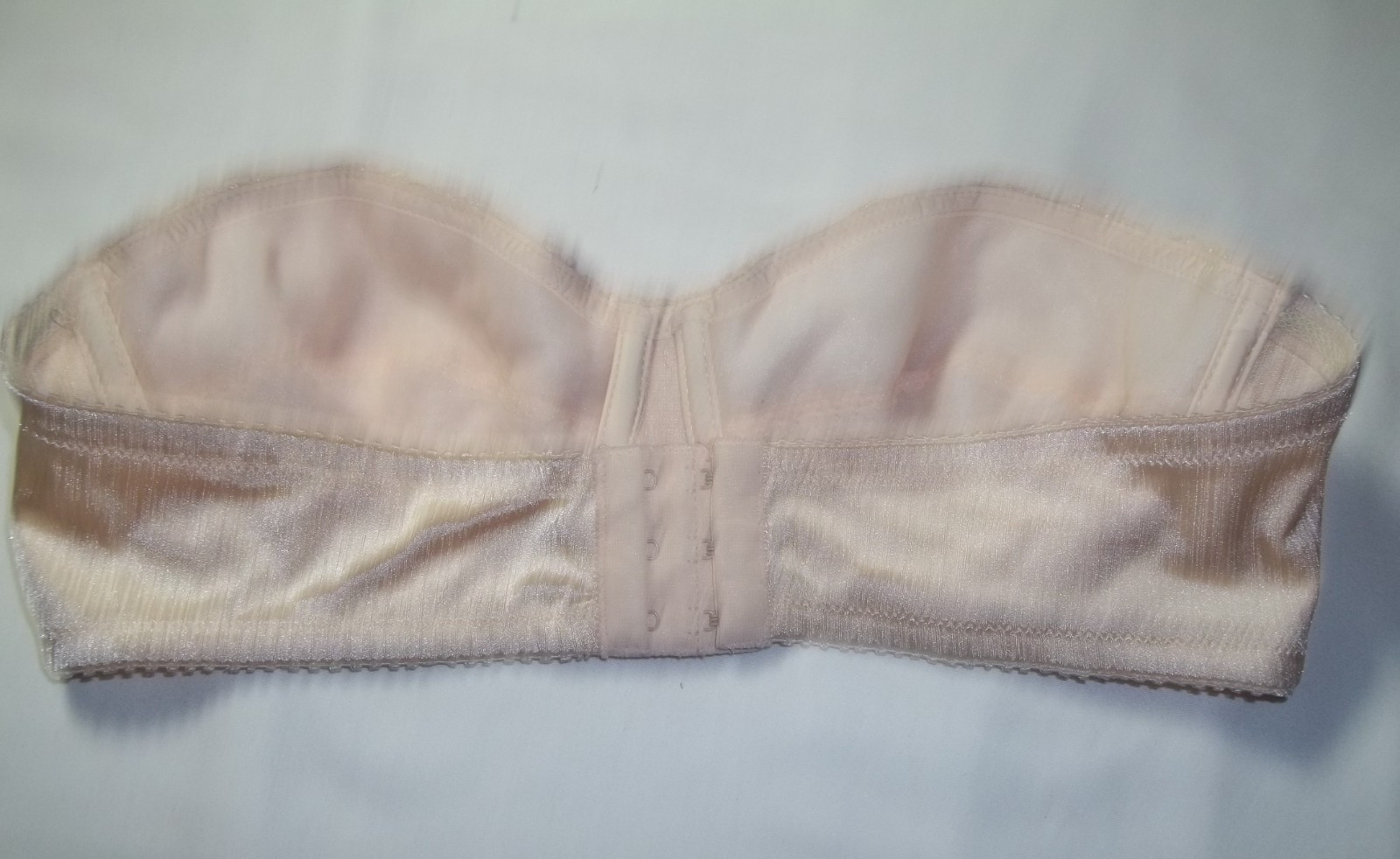 Vintage Warner&rsquo;s Shine On Strapless Bra #1121 Beige Satin Stripes Bra sz 36B