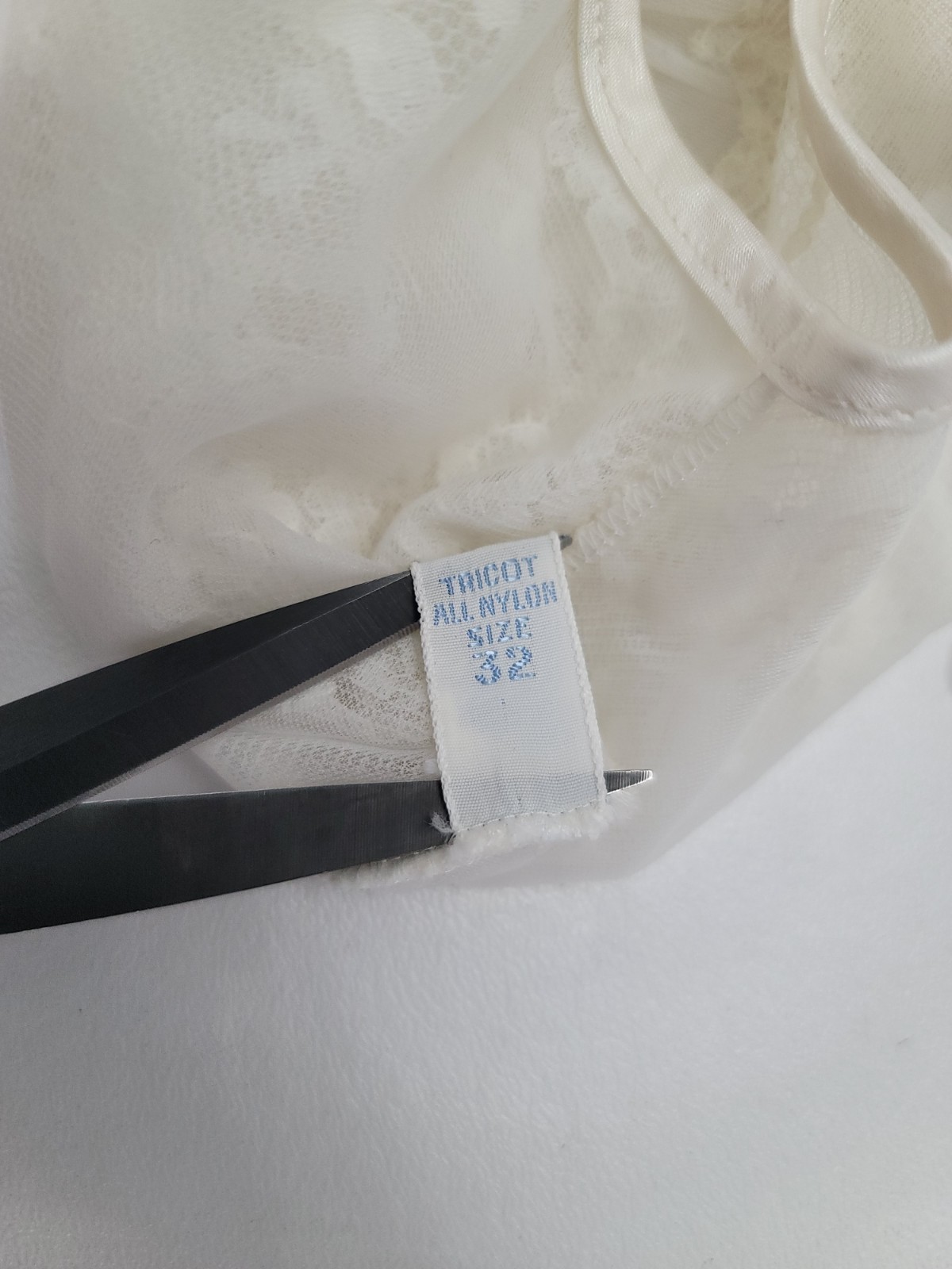 VTG Vanity Fair Sheer Chiffon Negligee Bridal White Baby Doll Sz 32 Nightie Gown