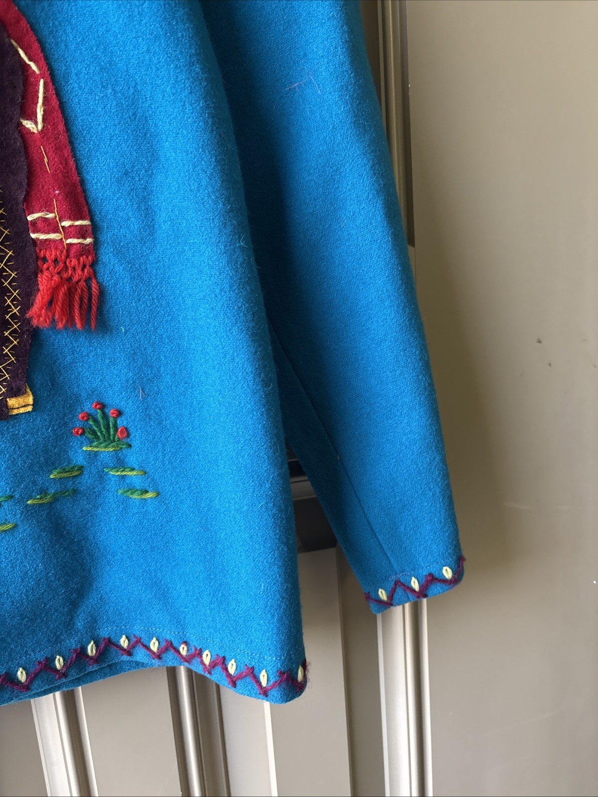 Vintage Berty 1940s-50s Embroidered Mexican Souvenir Jacket Beautiful Colors 12