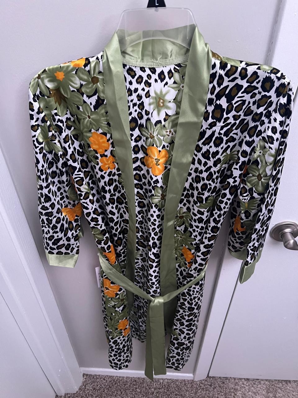 Luxury 2-Piece Satin Nightgown & Short Robe Set Size M | Animal Print Floral