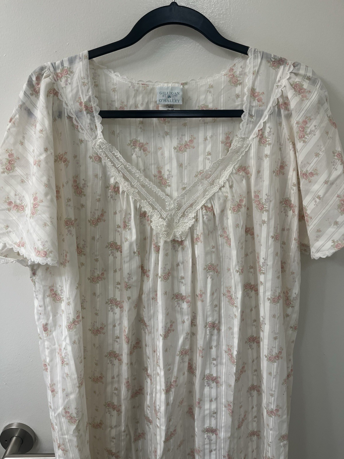 GILLIGAN O&rsquo;MALLEY Floral Night Gown Light Weight Short Sleeve SIZE Large 16-18