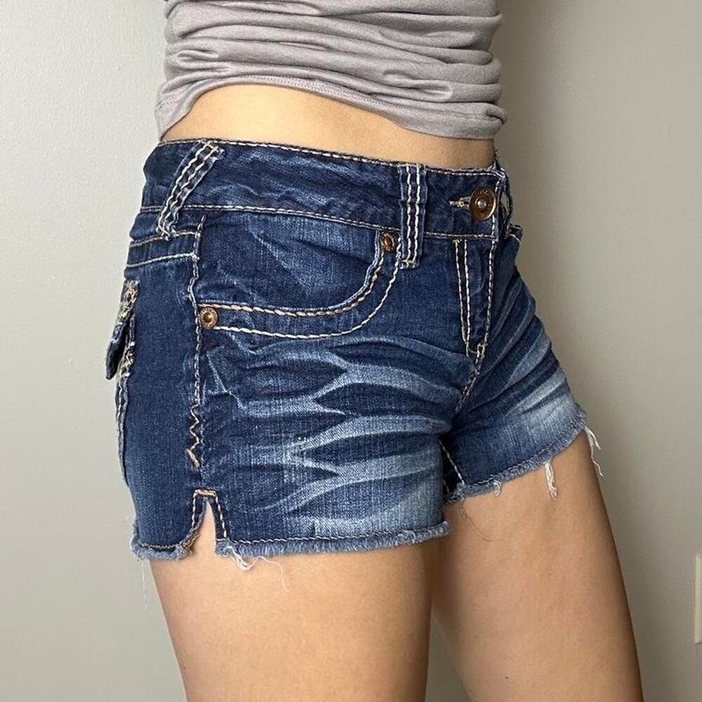 vintage 00s mid rise pocket denim shorts
